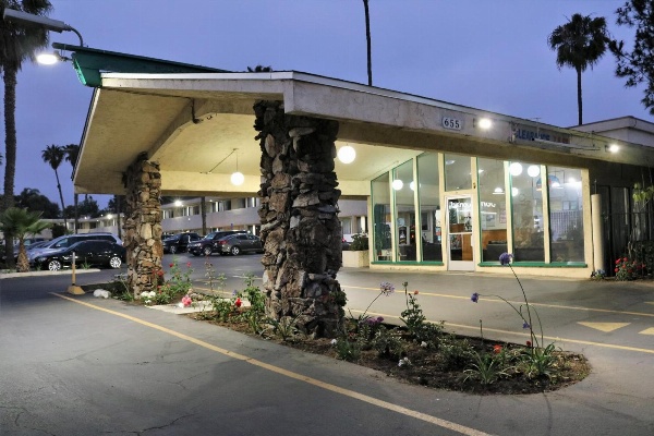 Valli Hi Motel image 2